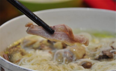 可可一碗老母鸡汤面 餐饮加盟的温情投资之旅